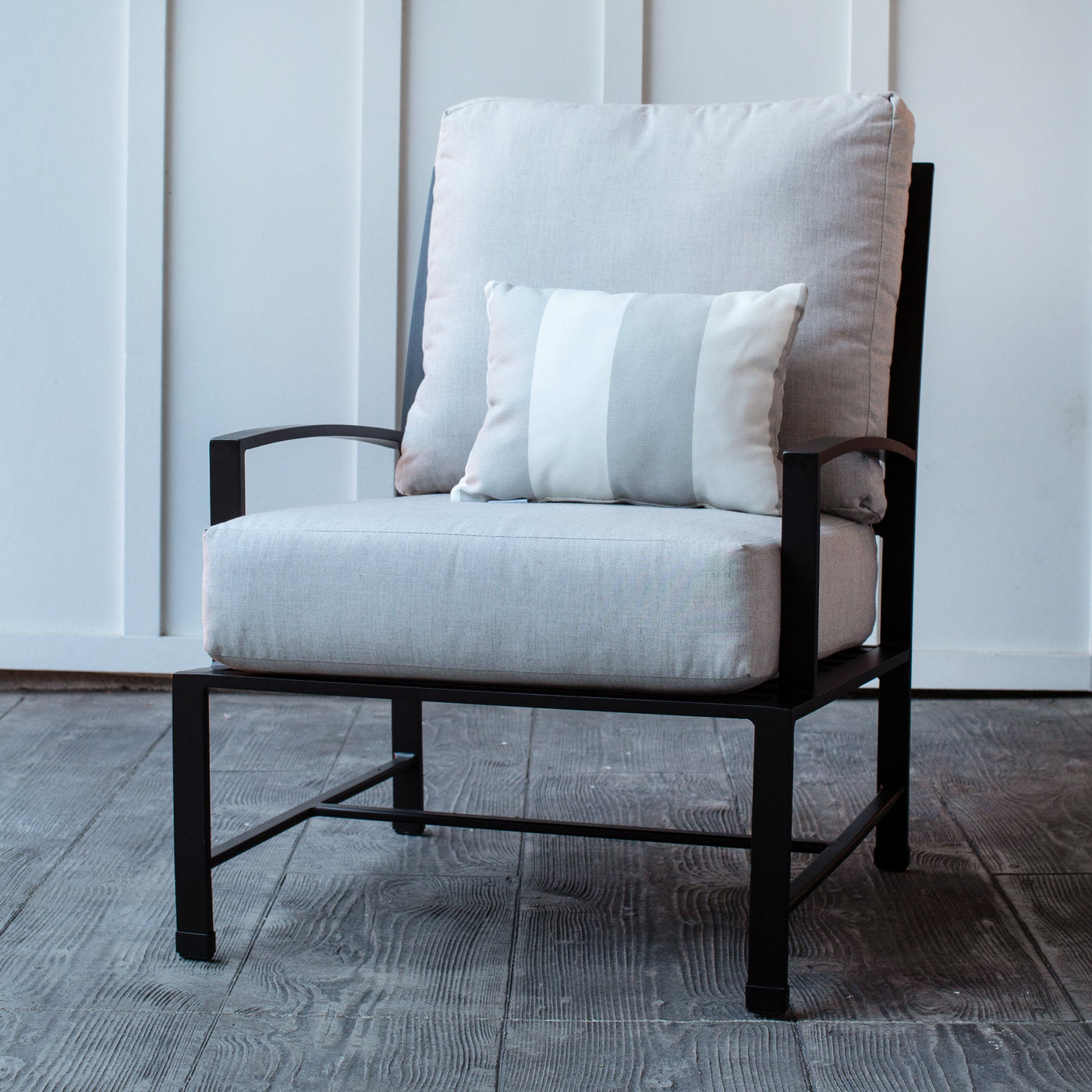 Yardbird Solana Seagull Pillow Outdoor Furniture