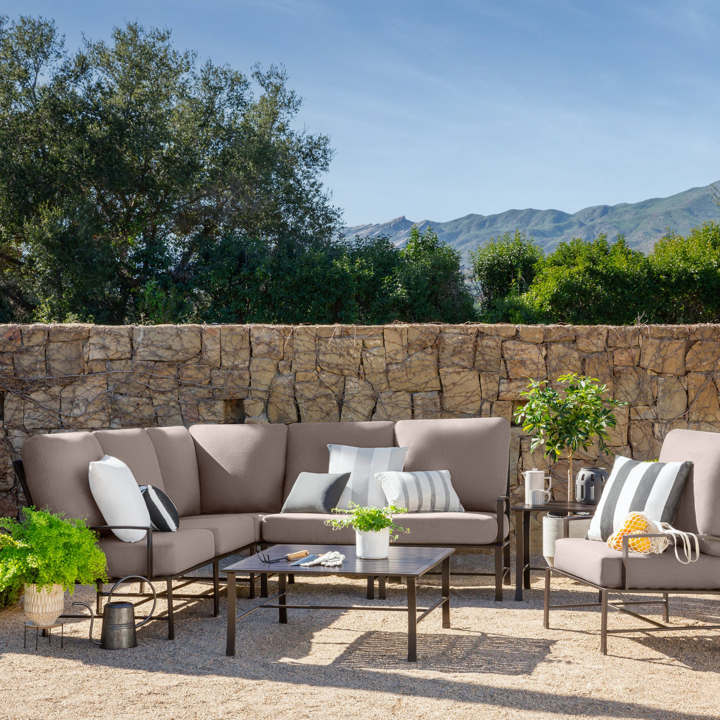 Colby Conversation Set