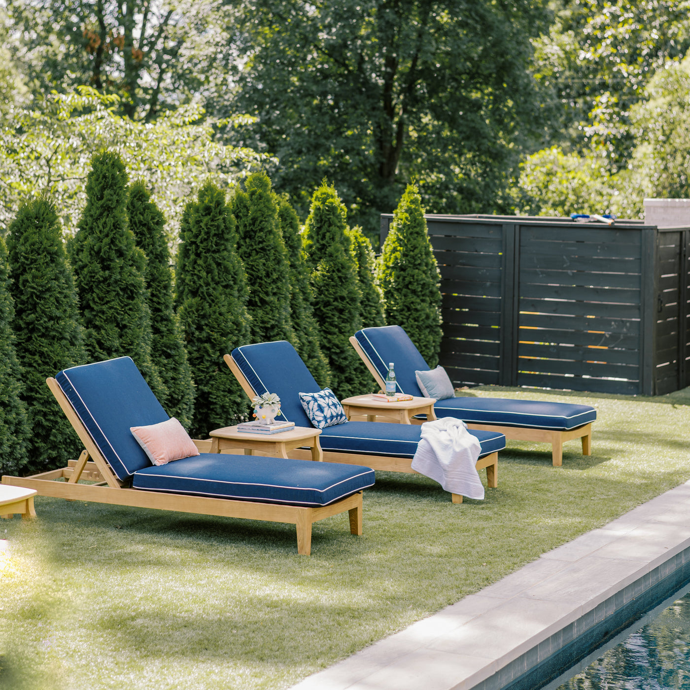Winnie Chaise Lounge