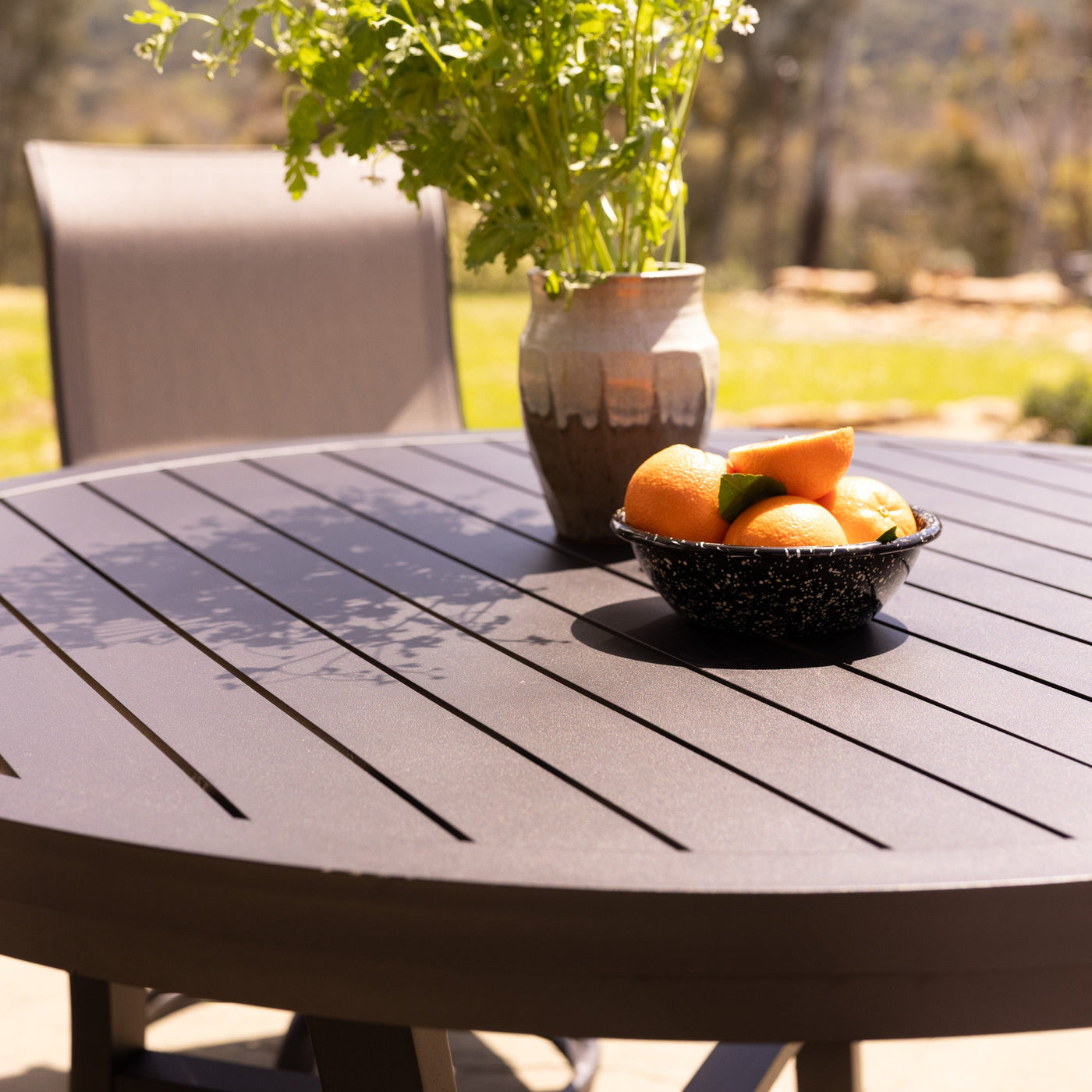 Lily / Pepin Round Dining Table