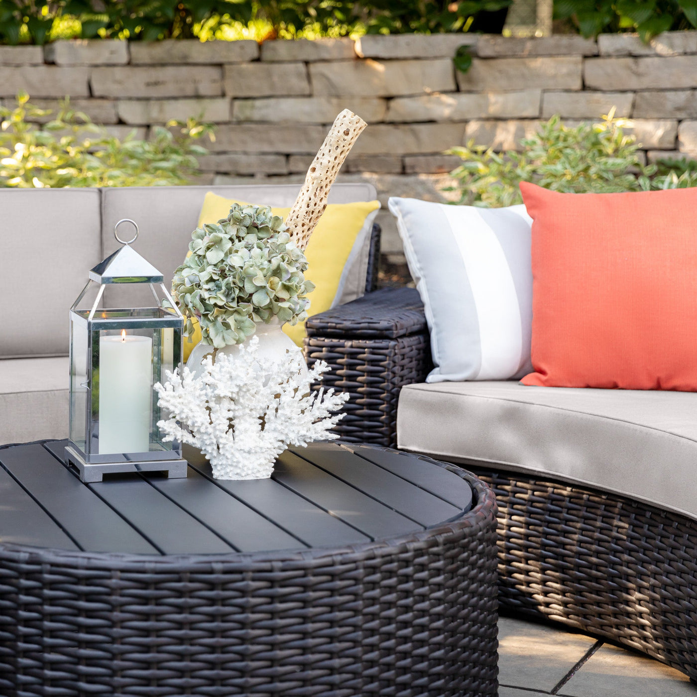 Elliot Outdoor Fixed Chair