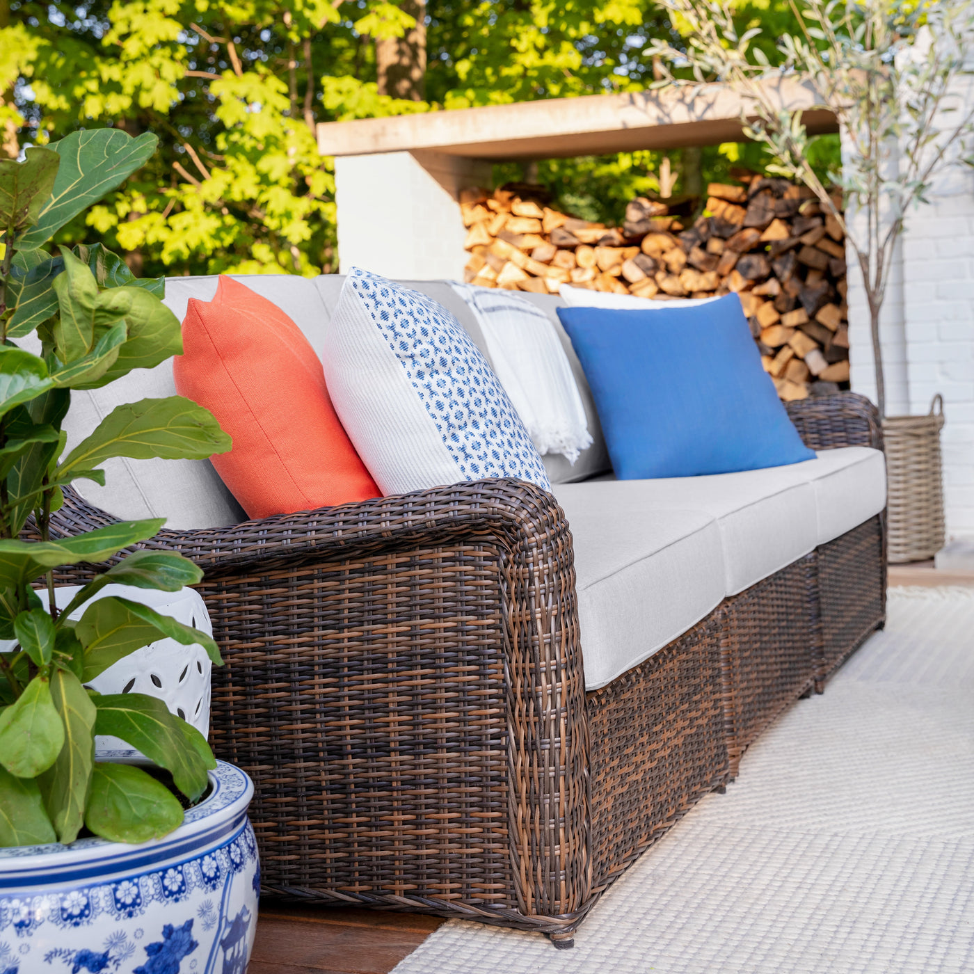 Waverly Outdoor Loveseat